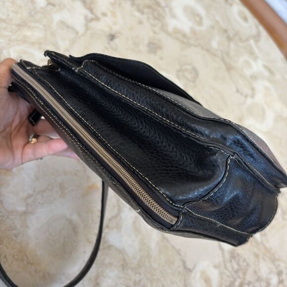 Relic by Fossil Y2K Vintage Faux Leather Crossbody Organizer Bag - Picture 10 of 16